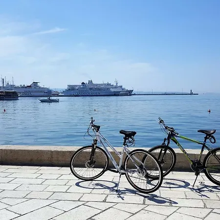Bed & Bike Studio شقة سبليت